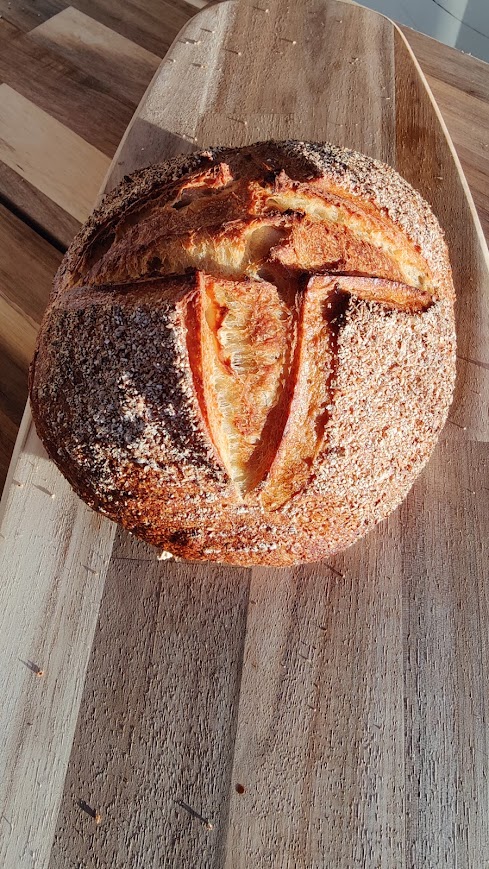 Surdegsbröd Dinkel från Fabrikens bageri