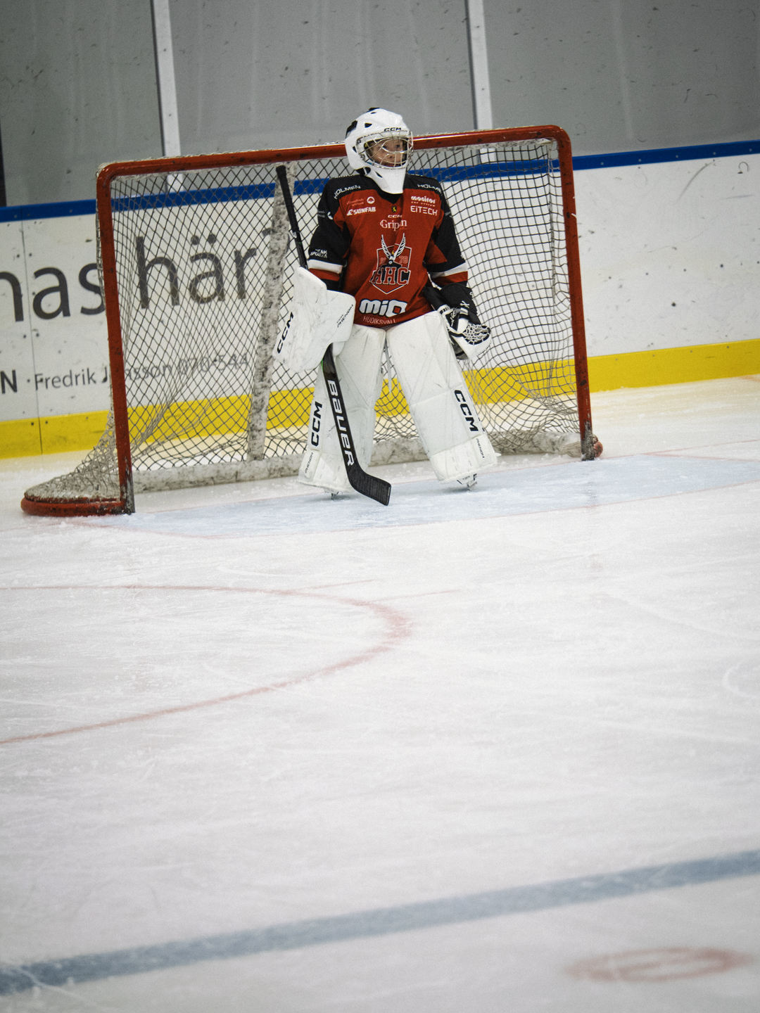 Ung målvakt i hallen